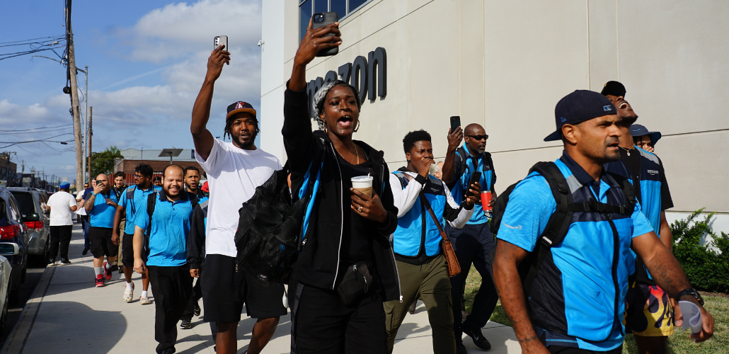 New York Amazon Delivery Drivers Join Union, Momentum Surges