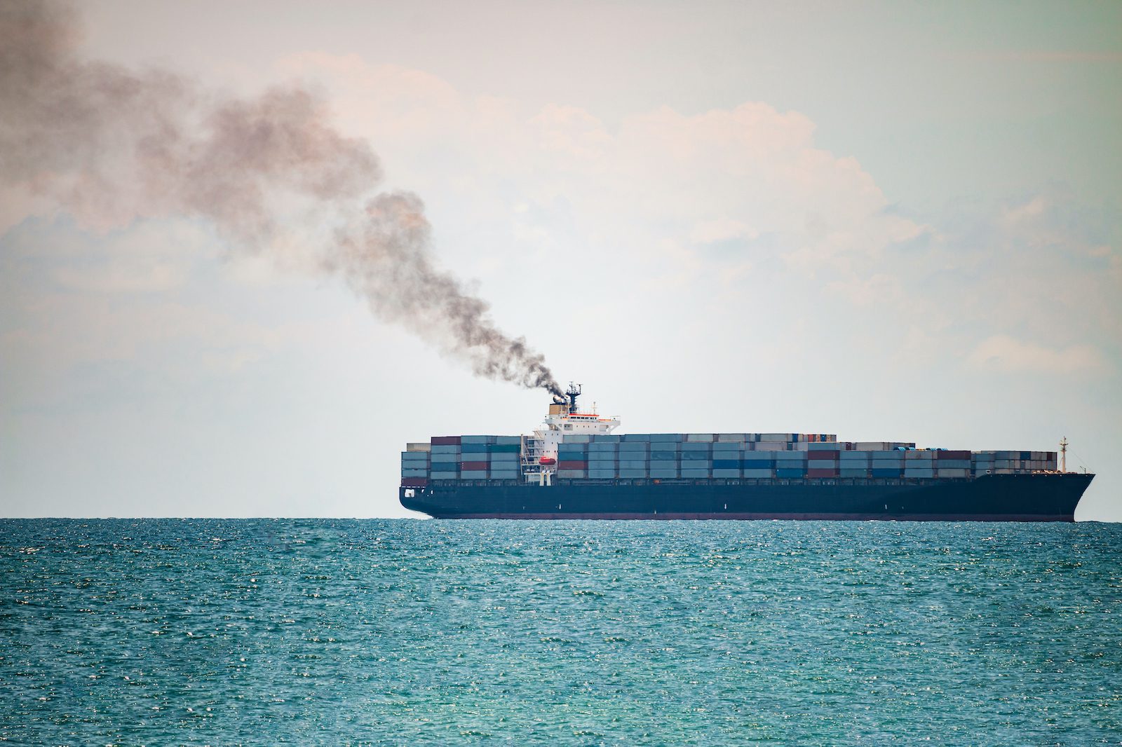 Global Shipping Fails to Meet 2030 Zero-Emission Fuel Target, Report Warns