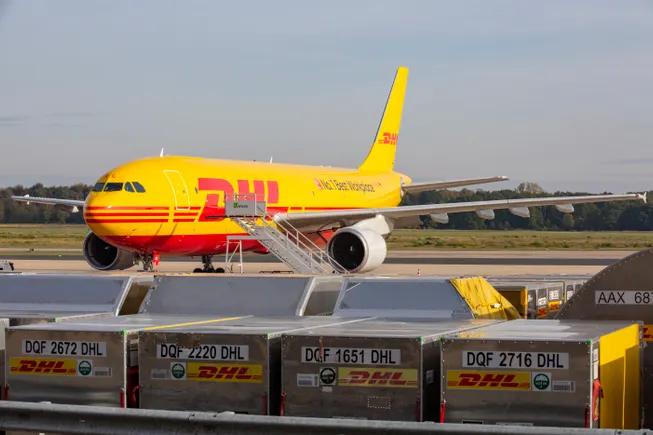 De Minimis取消重创中国跨境电商空运：对美出口暴跌50%，SHEIN和Temu加速转战欧洲重构物流版图