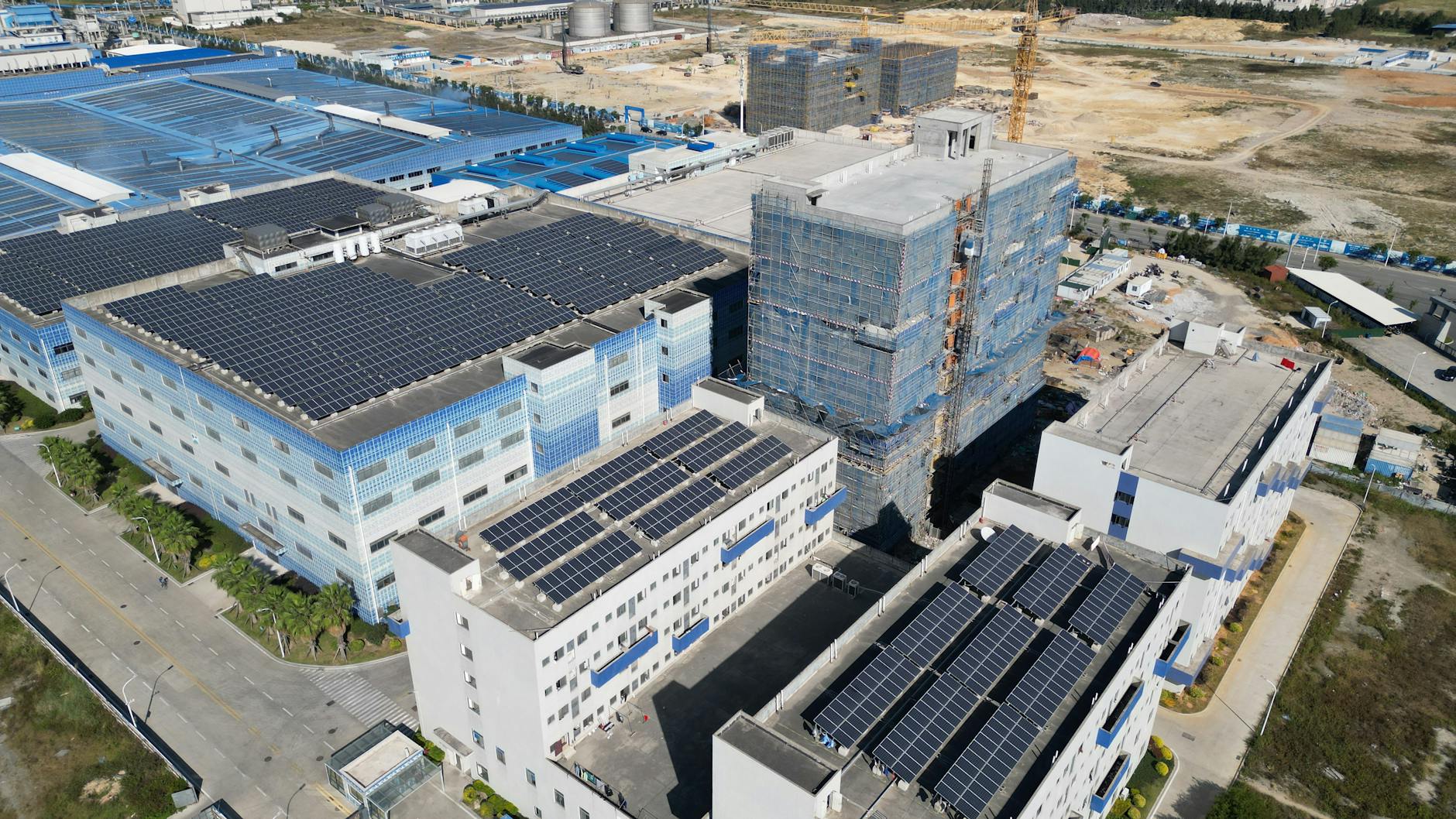 绿色技术引爆供应链革命：739 亿美元市场背后的智能可追溯性与 ESG 合规突围战