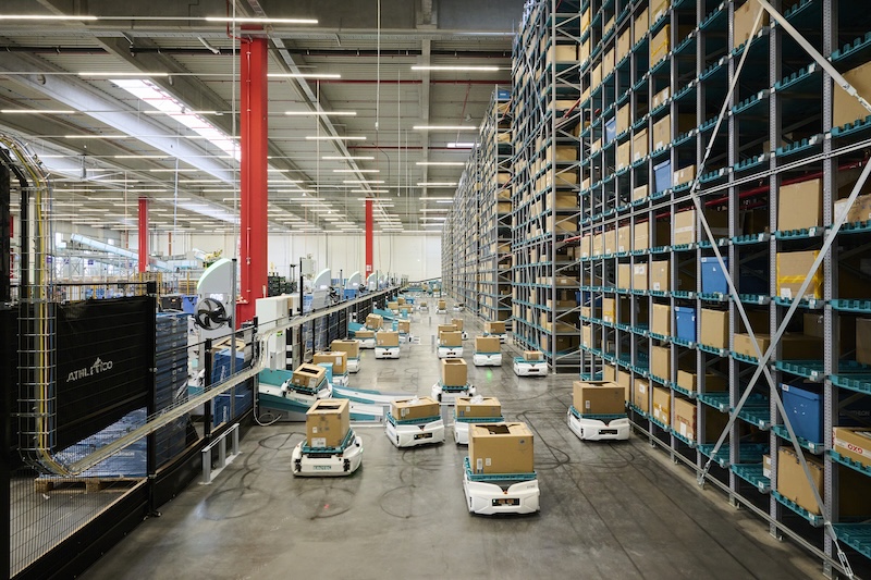 Decathlon欧洲7仓智能仓储升级：Skyfleet标准化方案提升人效37%，步行距离骤降90%