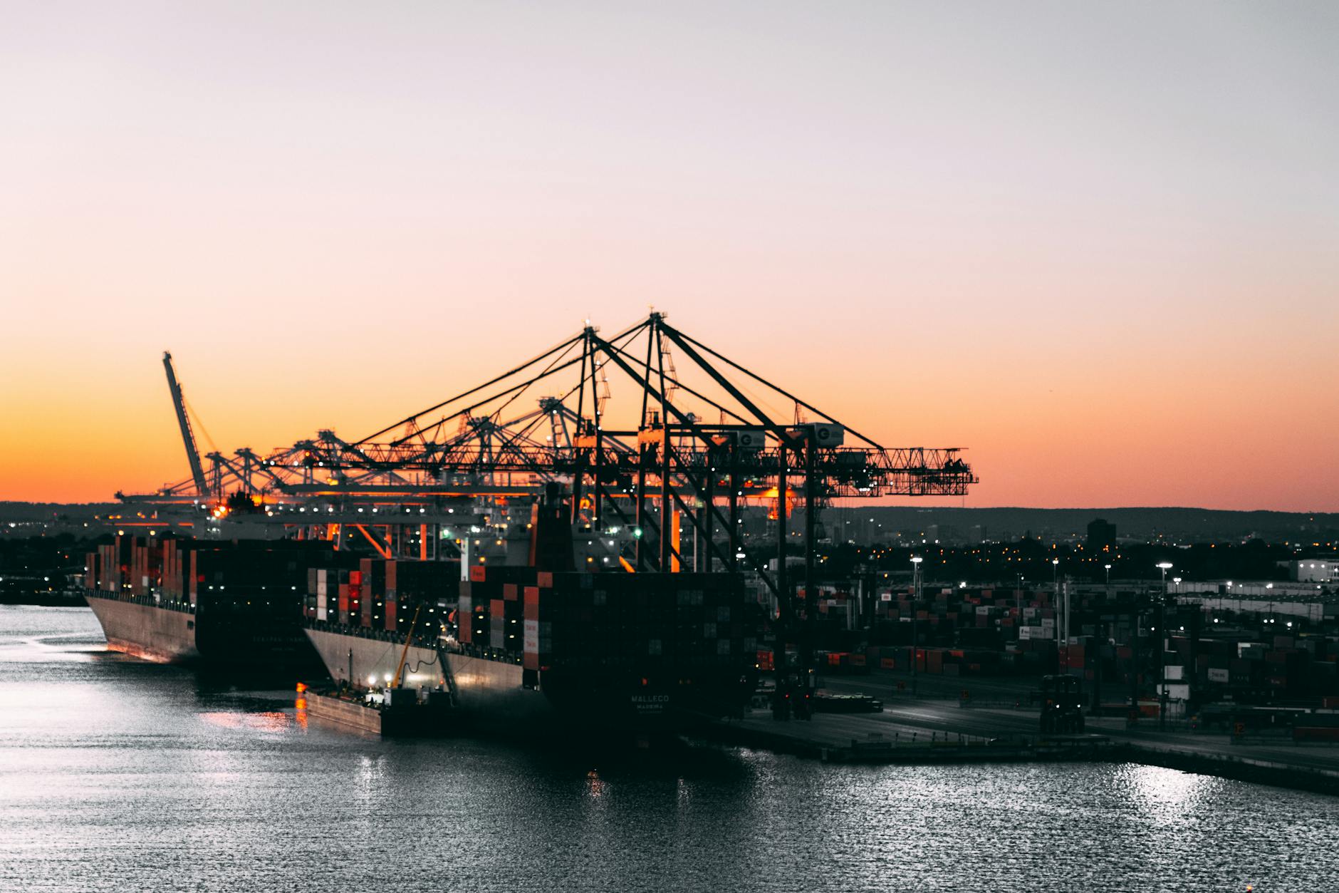 Maersk’s Last-Mile Gambit: How a Container Giant Is Rewriting Global Parcel Economics