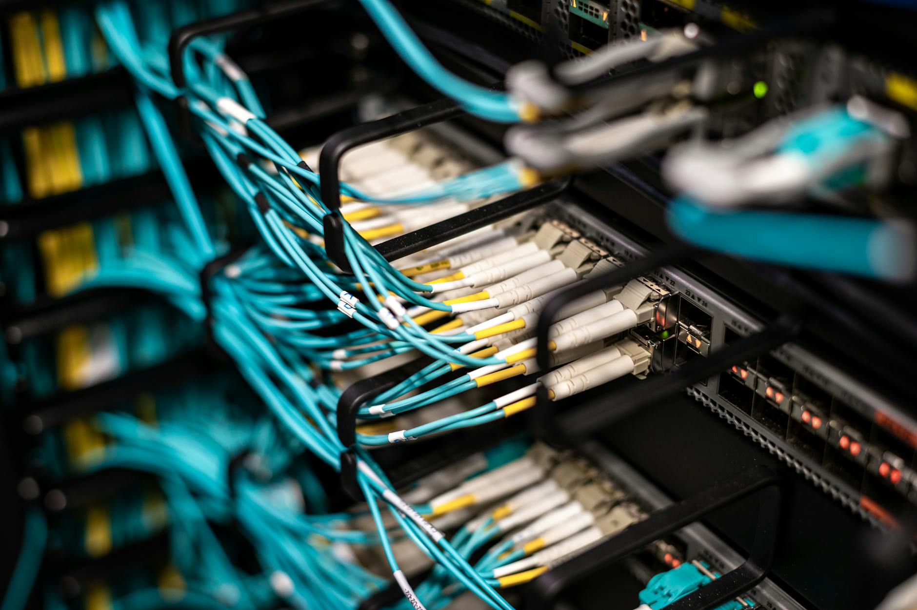 AI-Driven Supply Chain Restructuring: Bezos’s $100B Manufacturing Gambit