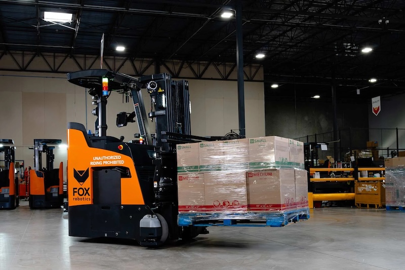 Symbotic收购Fox Robotics：自动叉车切入码头自动化，Q1 2026营收6.3亿美元增29%