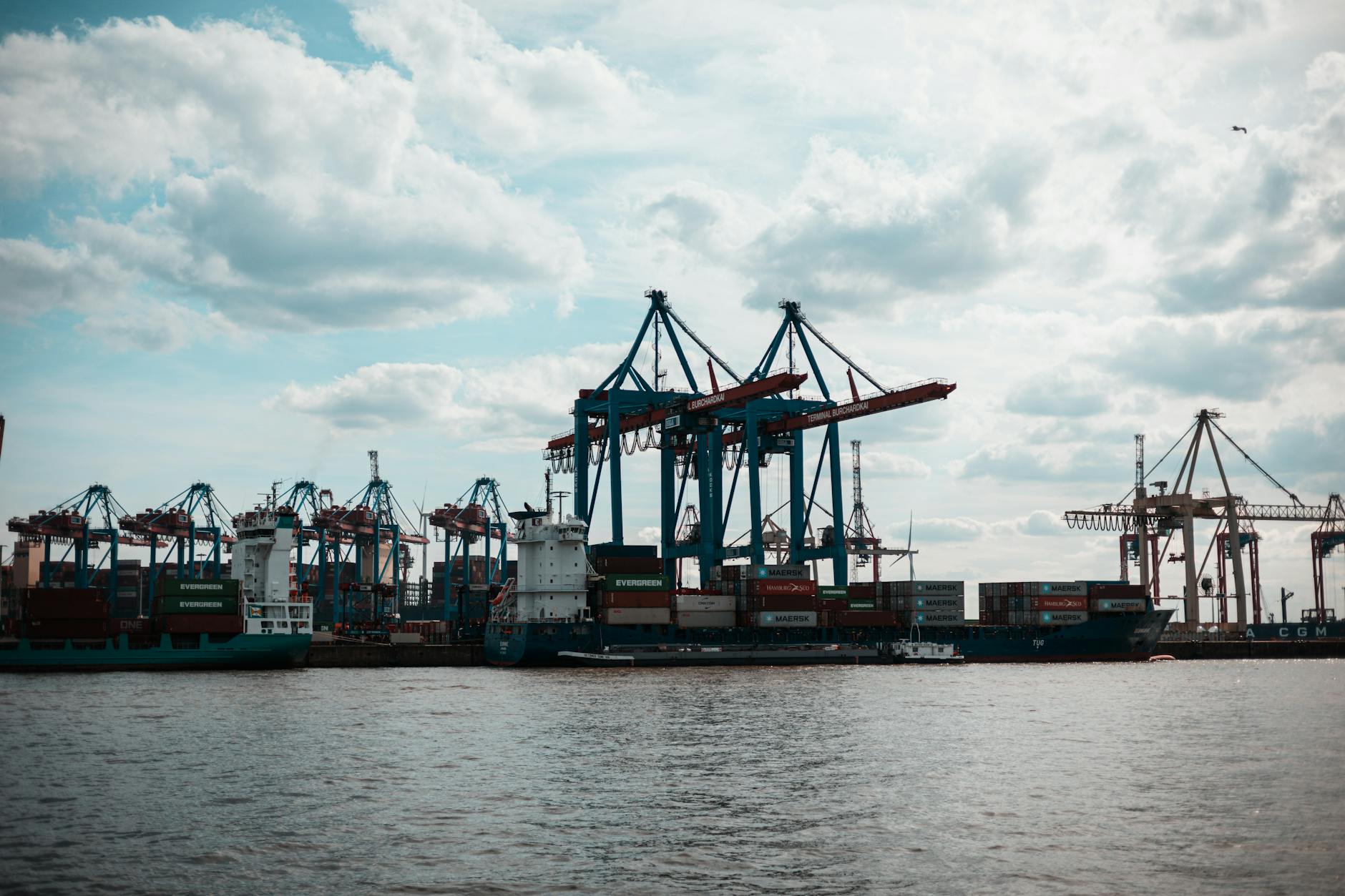 IEEPA Tariff Ruling: $166B Refund Scramble Reshapes US-Mexico Supply Chains