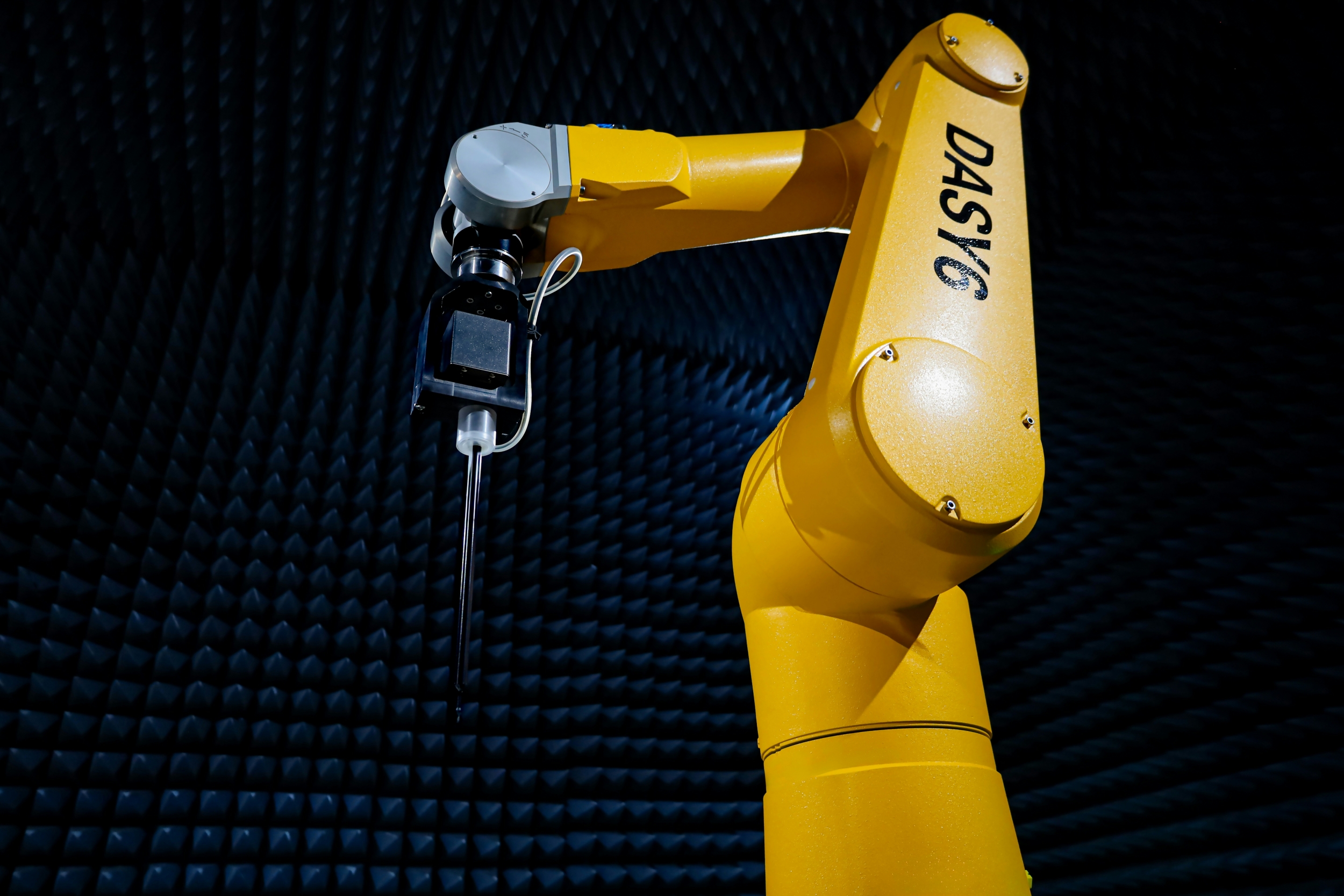 Warehouse Robotics Automation: How AI Efficiency is Reshaping Global Logistics Supply Chains in 2026