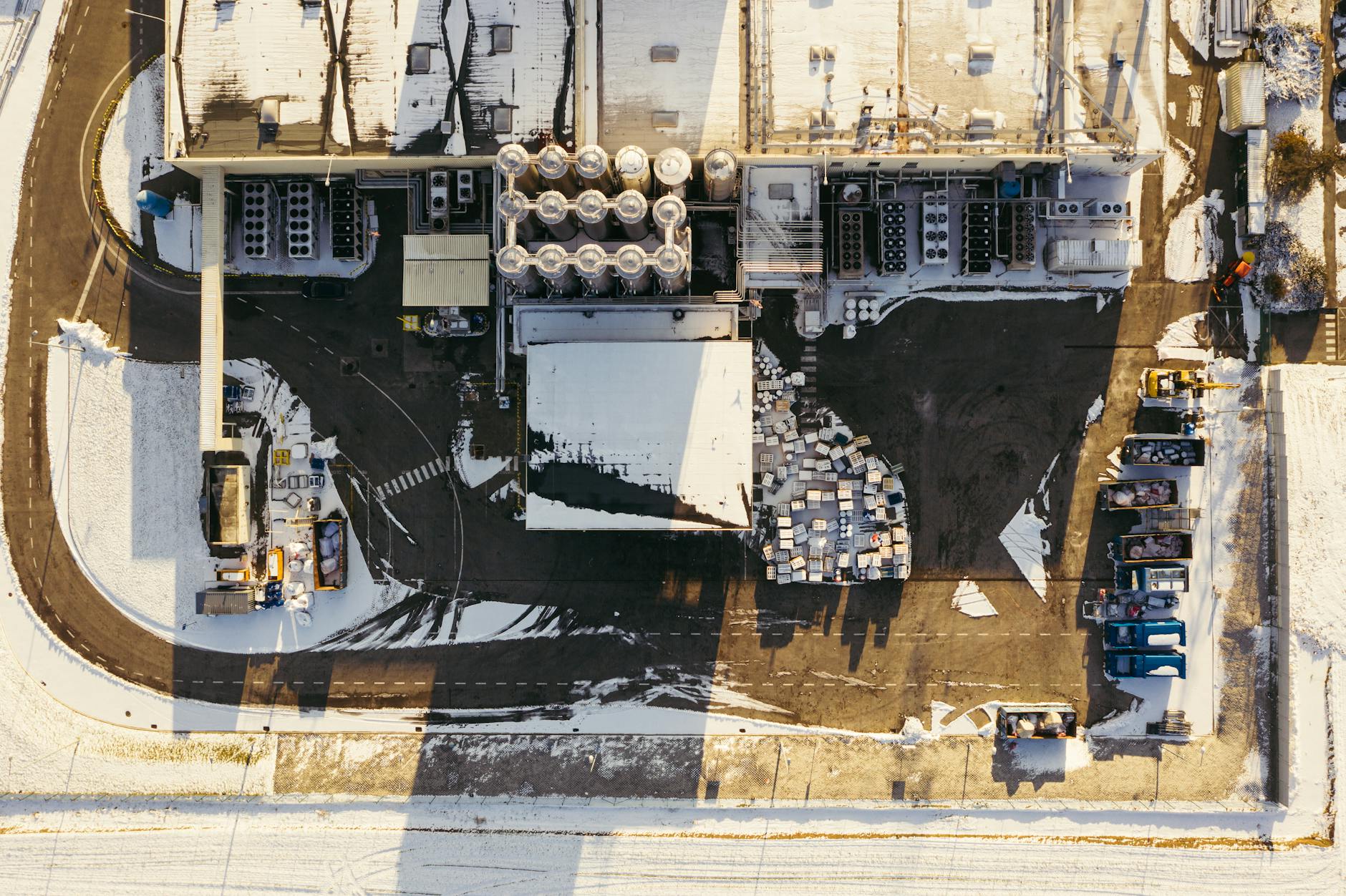 Drones in Urban Logistics: 5 Integration Challenges