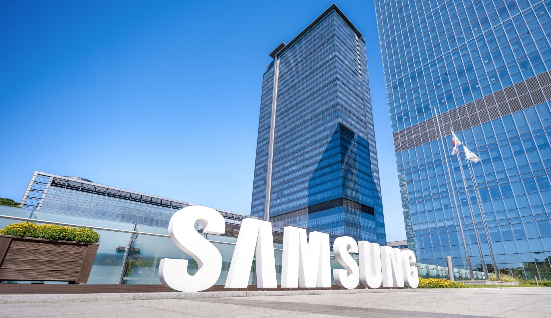 Samsung 18-Day Strike Threatens 4% DRAM/NAND Output Drop