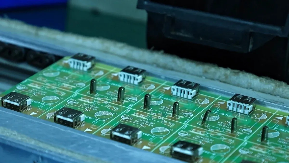 Semiconductor Supply Chain: $701B Market in 2025