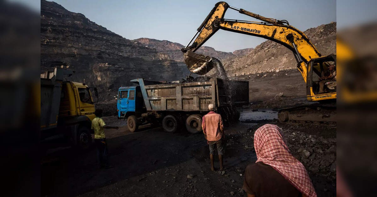 Coal India’s April Output Drops 9.7% Amid 255.85 GW Peak Demand — manufacturing.economictimes.indiatimes.com