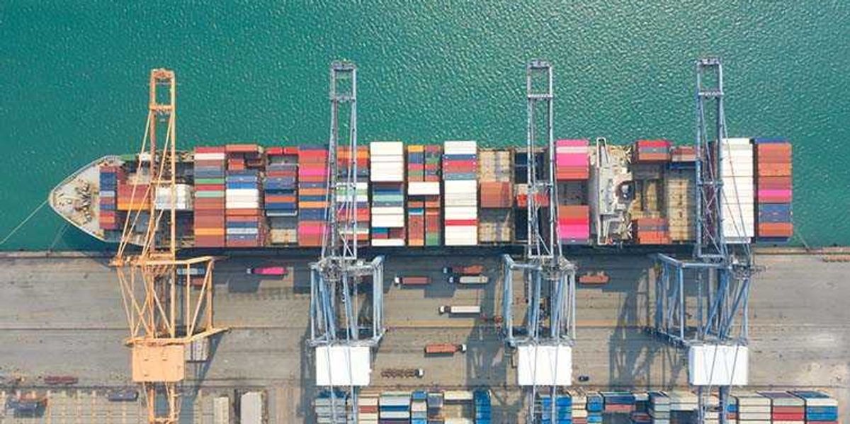 美西海运价飙升至5700美元/FEU，早高峰推高跨太平洋运价19%